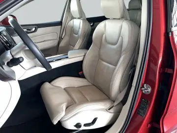 VOLVO XC60 B5 AWD Ultimate-Bright Belüftete-Massagesit