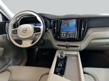 VOLVO XC60 B5 AWD Ultimate-Bright Belüftete-Massagesit