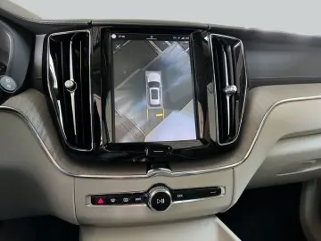 VOLVO XC60 B5 AWD Ultimate-Bright Belüftete-Massagesit