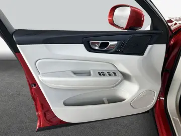 VOLVO XC60 B5 AWD Ultimate-Bright Belüftete-Massagesit