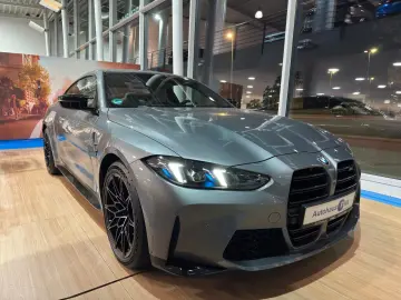 BMW M4 Coupe xDrive Competition nur 6.000KM!