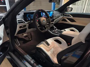 BMW M4 Coupe xDrive Competition doar 6.000KM!