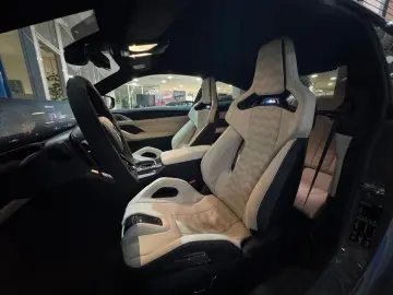 BMW M4 Coupe xDrive Competition doar 6.000KM!