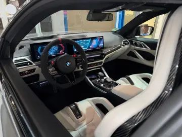 BMW M4 Coupe xDrive Competition doar 6.000KM!