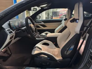 BMW M4 Coupe xDrive Competition doar 6.000KM!