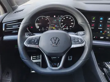VW Touareg 3.0TDI 4M R-LINE AHK STH MATRIX KEYLESS