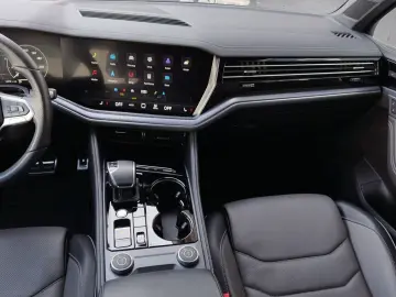 VW Touareg 3.0TDI 4M R-LINE AHK STH MATRIX KEYLESS
