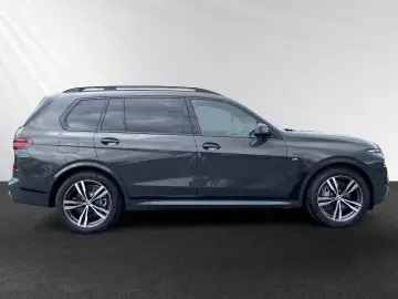 BMW X7 xDrive40i Inkl. € 1.190 Zubehörbonus  M Sport