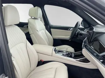 BMW X7 xDrive40i Inkl. € 1.190 Zubehörbonus  M Sport