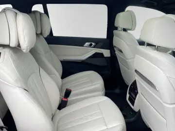 BMW X7 xDrive40i  M Sport