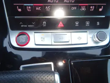 AUDI SQ8 507PS V8 quattro Panorama Massage Standhzg