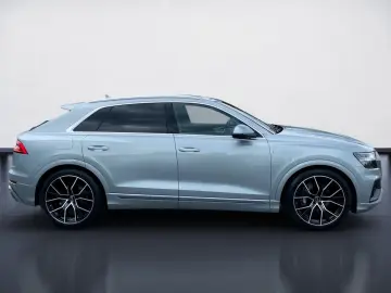 AUDI Q8 50 TDI S line quattro Tiptronic HD-Matrix Pan