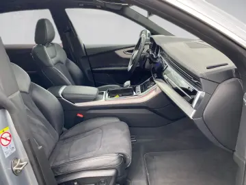 AUDI Q8 50 TDI S line quattro Tiptronic HD-Matrix Pan