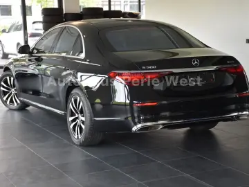 MERCEDES-BENZ S 500 4Matic 9G EXKLUSIV-PAKET CHAUFF.…