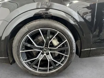 AUDI Q8 50 TDI QUATTRO S LINE  MATRIX RAUTE PANO AHK