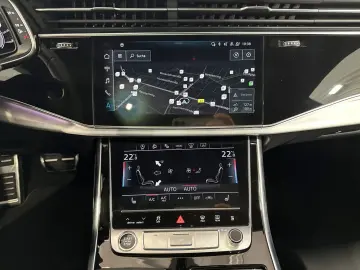 AUDI Q8 50 TDI QUATTRO S LINE  MATRIX RAUTE PANO AHK