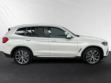BMW X3 xDrive20i AHK Panorama HiFi Sportsitz