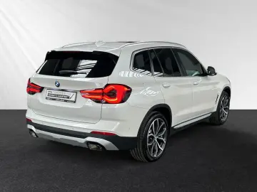 BMW X3 xDrive20i AHK Panorama HiFi Sportsitz