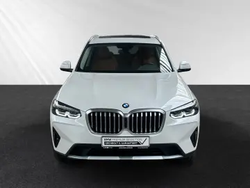 BMW X3 xDrive20i AHK Panorama HiFi Sportsitz