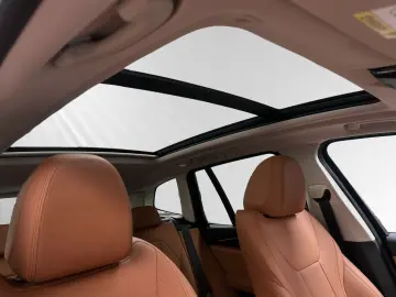 BMW X3 xDrive20i AHK Panorama HiFi Sportsitz
