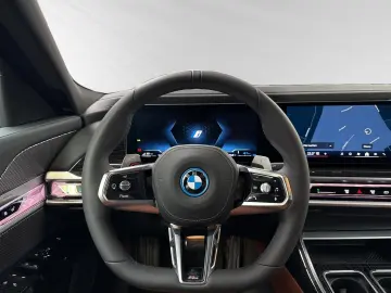 BMW 750e xDrive Lr. 1.248 - br. o.Anz. 48Mon 5`Km p.