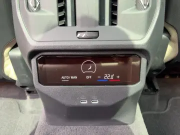 BMW X3 40d xDrive M-Sport AHK HUD Pano DrivAssProf.