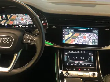 AUDI Q8 55 TFSI qu. S line Pano HUD Matrix 360  AHK