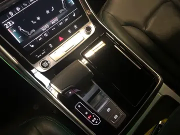 AUDI Q8 55 TFSI qu. S line Pano HUD Matrix 360  AHK
