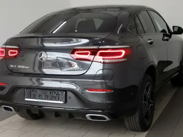 MERCEDES-BENZ GLC 300 de 4M Coupe AMG line SH Kamera…