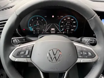 VW Touareg 3.0TDI 4Motion Navi Virtual Luft ACC LED