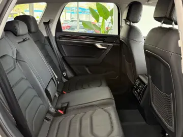 VW Touareg 3.0TDI 4Motion Navi Virtual Luft ACC LED