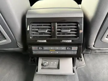 VW Touareg 3.0TDI 4Motion Navi Virtual Luft ACC LED