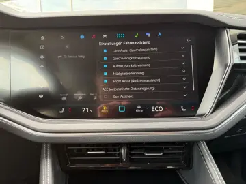 VW Touareg 3.0TDI 4Motion Navi Virtual Luft ACC LED
