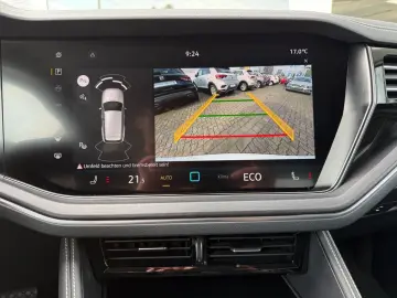 VW Touareg 3.0TDI 4Motion Navi Virtual Luft ACC LED