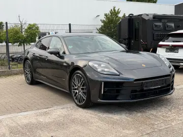 PORSCHE Panamera 4 E-Hybrid Sport Chrono Pano Leder 360