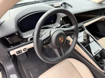 PORSCHE Panamera 4 E-Hybrid Sport Chrono Pano Leder 360