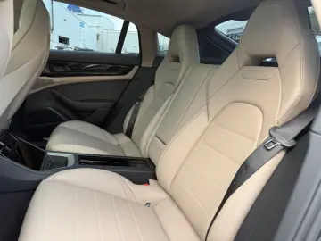 PORSCHE Panamera 4 E-Hybrid Sport Chrono Pano Leder 360
