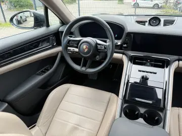 PORSCHE Panamera 4 E-Hybrid Sport Chrono Pano Leder 360