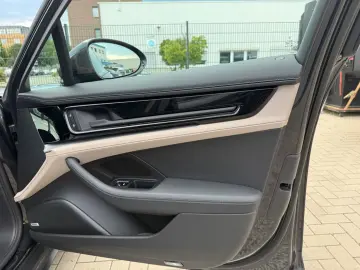PORSCHE Panamera 4 E-Hybrid Sport Chrono Pano Leder 360