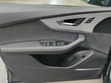AUDI Q8 50 TDI Q 2x S LINE PANO AHK HD-MATRIX eKLAPPE