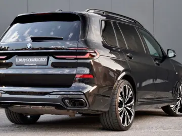 BMW X7 3.0AS xDrive40i  7-ZIT M-PACK HUD 360  FULL