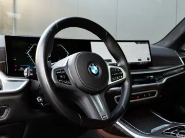 BMW X7 3.0AS xDrive40i  7-ZIT M-PACK HUD 360  FULL