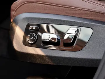 BMW X7 3.0AS xDrive40i  7-ZIT M-PACK HUD 360  FULL