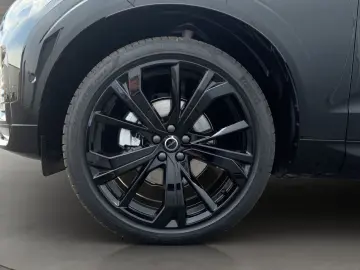 VOLVO XC60 B5 AWD Plus Black Edition 360  NAVI LED