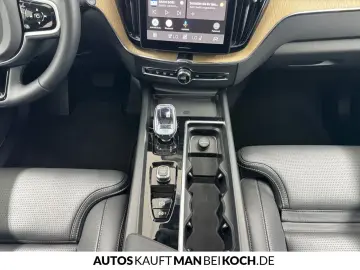 VOLVO XC60 B5 (B) AWD Ultra Dark High-End
