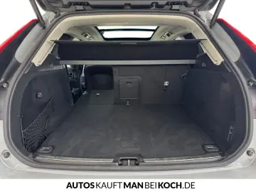 VOLVO XC60 B5 (B) AWD Ultra Dark High-End