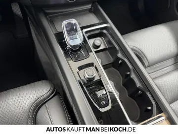 VOLVO XC60 B5 (B) AWD Ultra Dark High-End