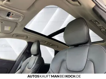 VOLVO XC60 B5 (B) AWD Ultra Dark High-End
