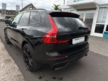 VOLVO XC60 B5 AWD Plus Black Edition elektr. AHK Rückf