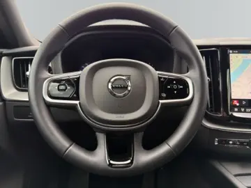 VOLVO XC60 B5 AWD Plus Black Edition elektr. AHK Rückf